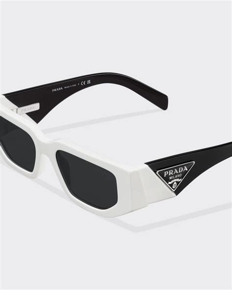 Slate Gray Lenses Sunglasses With Tria